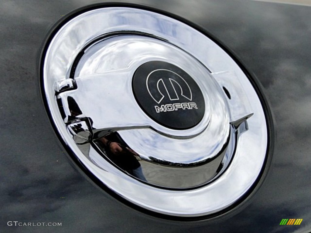 2008 Challenger SRT8 - Brilliant Black Crystal Pearl / Dark Slate Gray photo #37