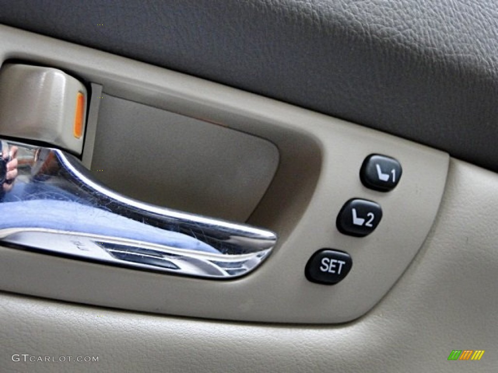 2006 RX 330 - Crystal White Pearl / Ivory photo #44