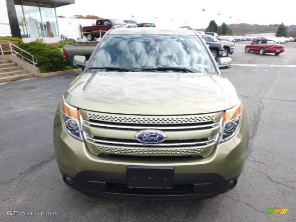 2013 Explorer Limited 4WD - Ginger Ale Metallic / Medium Light Stone photo #2