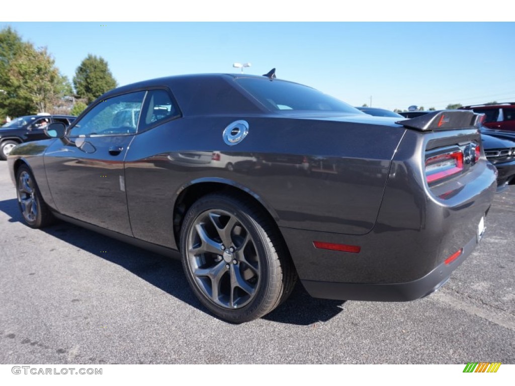 2015 Challenger SXT Plus - Granite Crystal Metallic / Black photo #2
