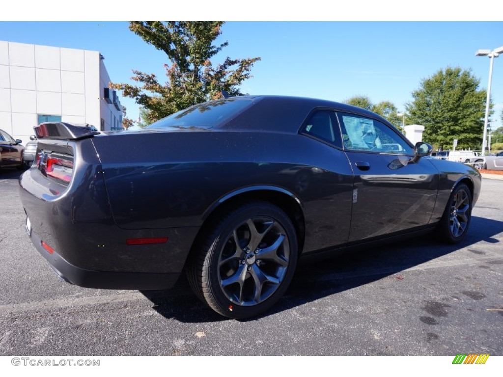 2015 Challenger SXT Plus - Granite Crystal Metallic / Black photo #3