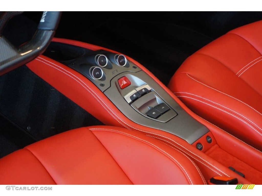 2014 Ferrari 458 Spider Controls Photo #98334156