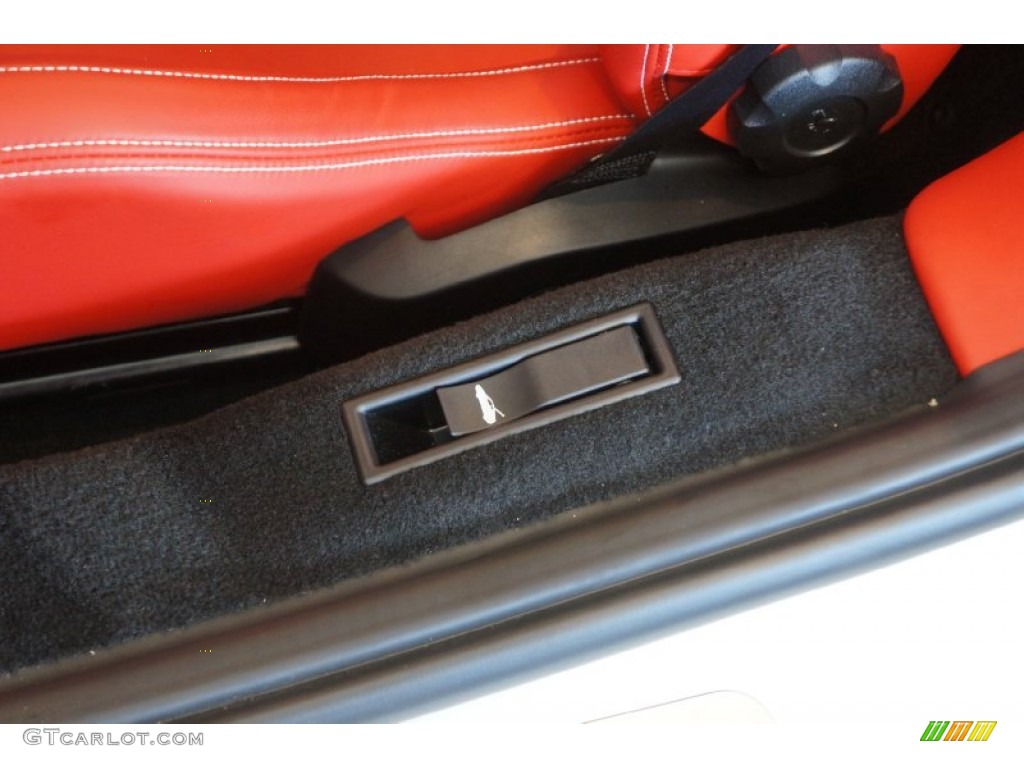 2014 Ferrari 458 Spider Controls Photo #98334276