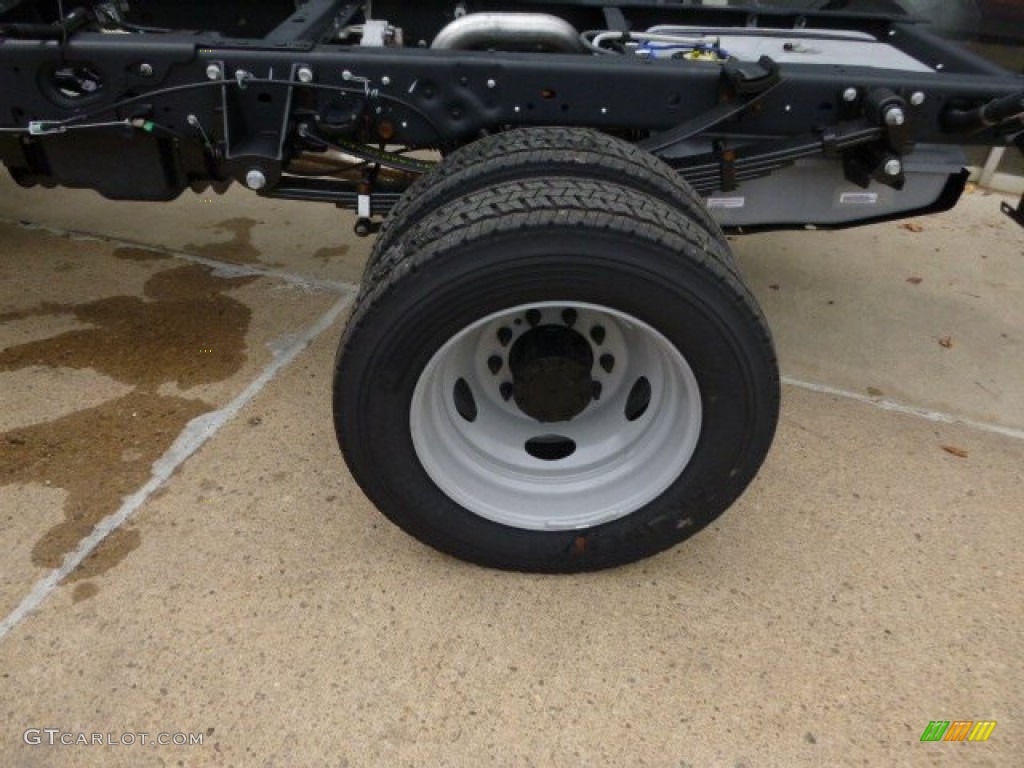 2015 F550 Super Duty XL Super Cab 4x4 Chassis - Black / Steel photo #8