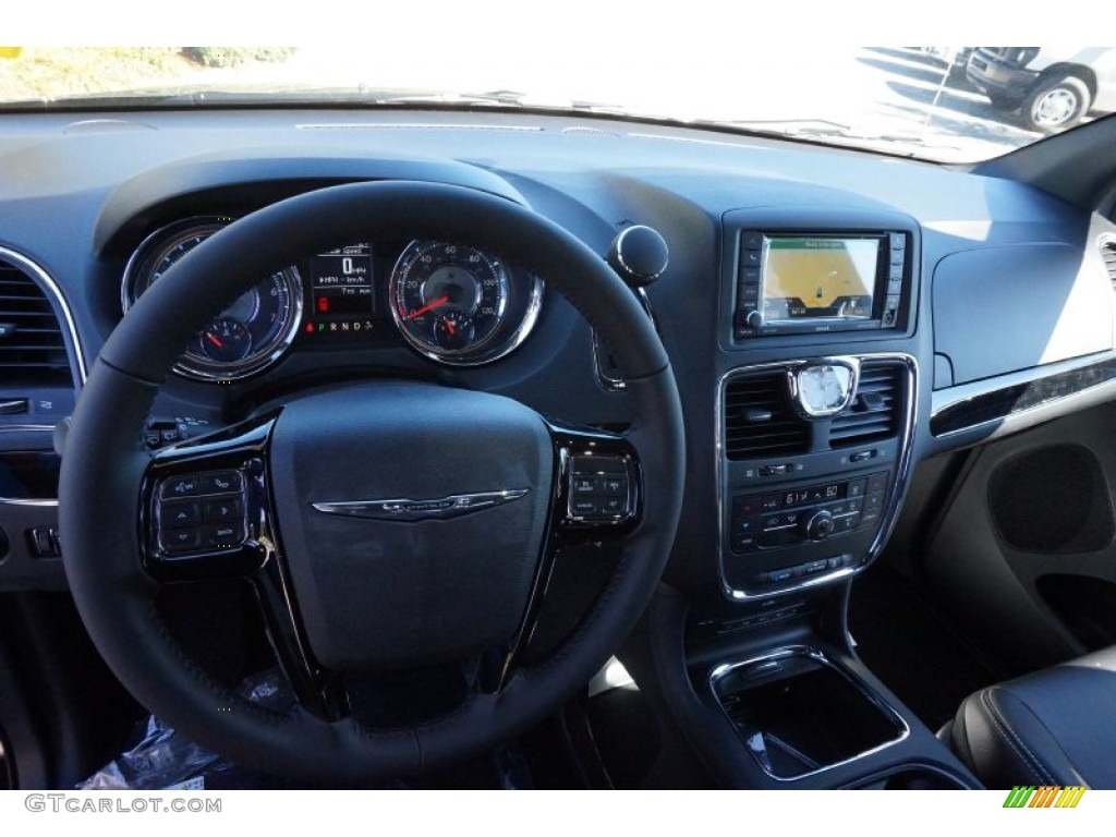 2015 Chrysler Town & Country S Dashboard Photos