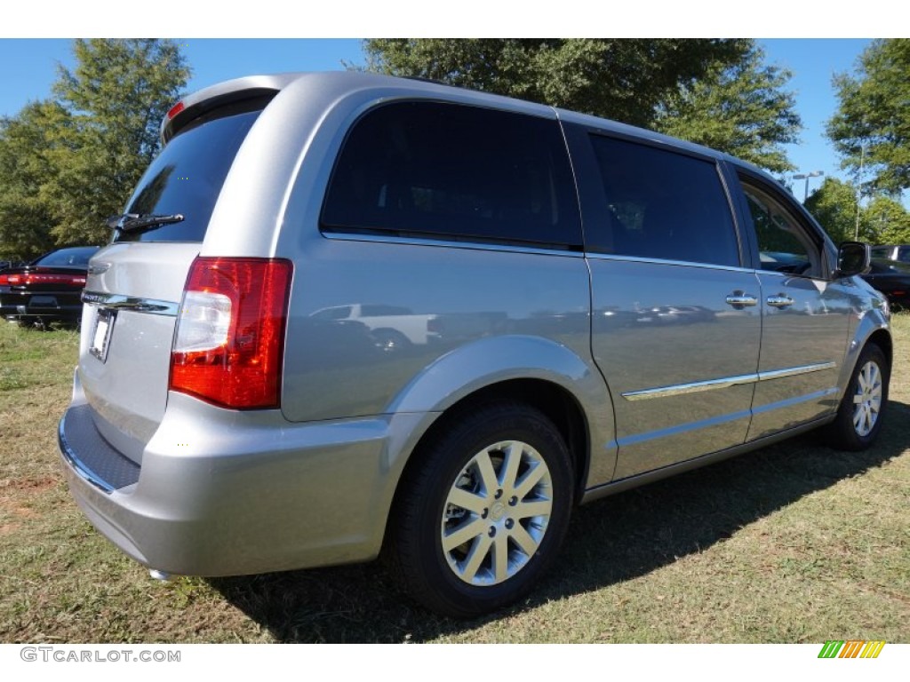 2015 Billet Silver Metallic Chrysler Town Amp Country