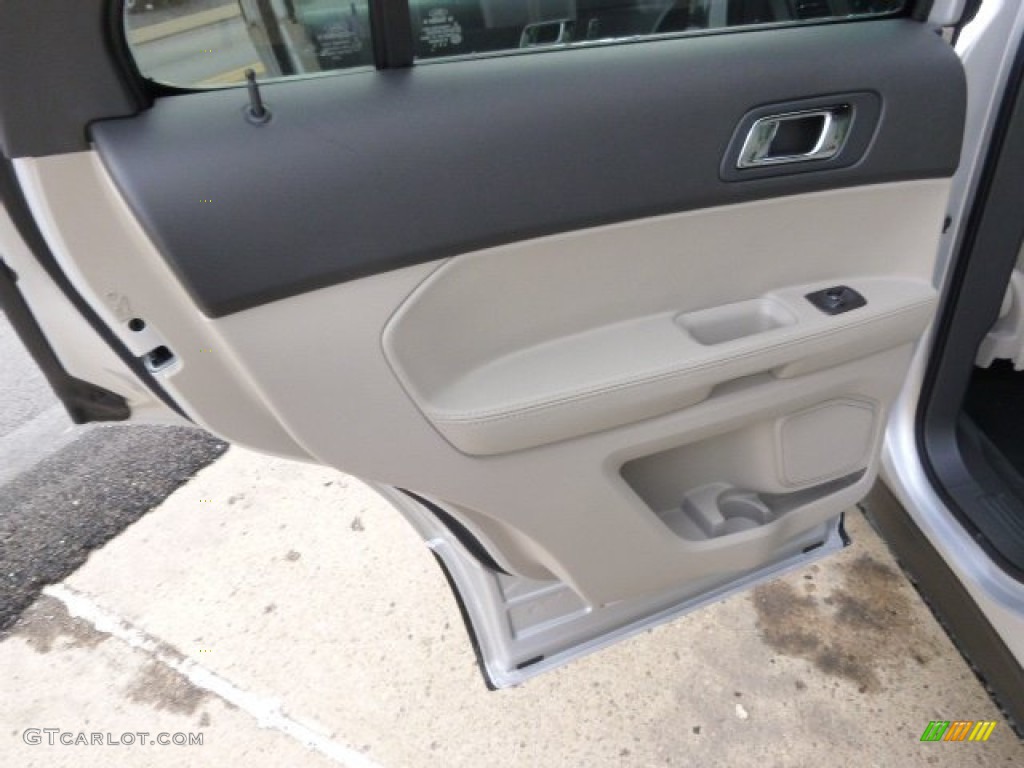 2015 Explorer 4WD - Ingot Silver / Medium Light Stone photo #13