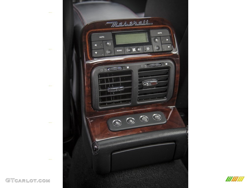 2008 Maserati Quattroporte Executive GT Controls Photos