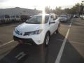 Super White - RAV4 XLE AWD Photo No. 2