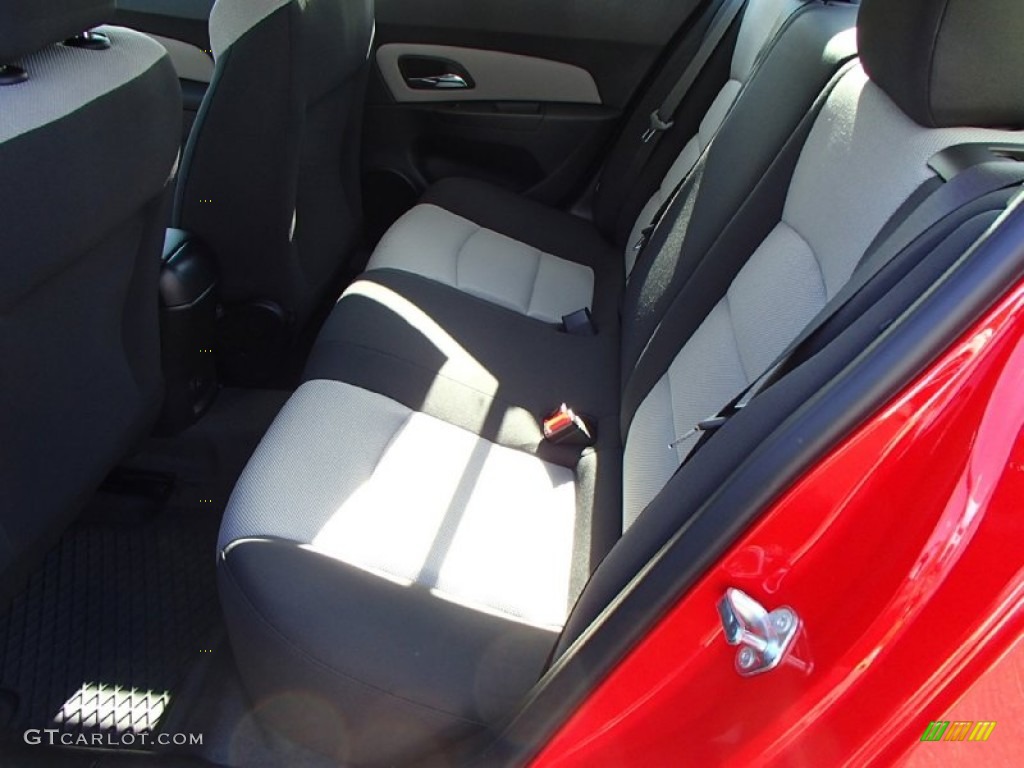 2015 Cruze LS - Red Hot / Jet Black/Medium Titanium photo #4