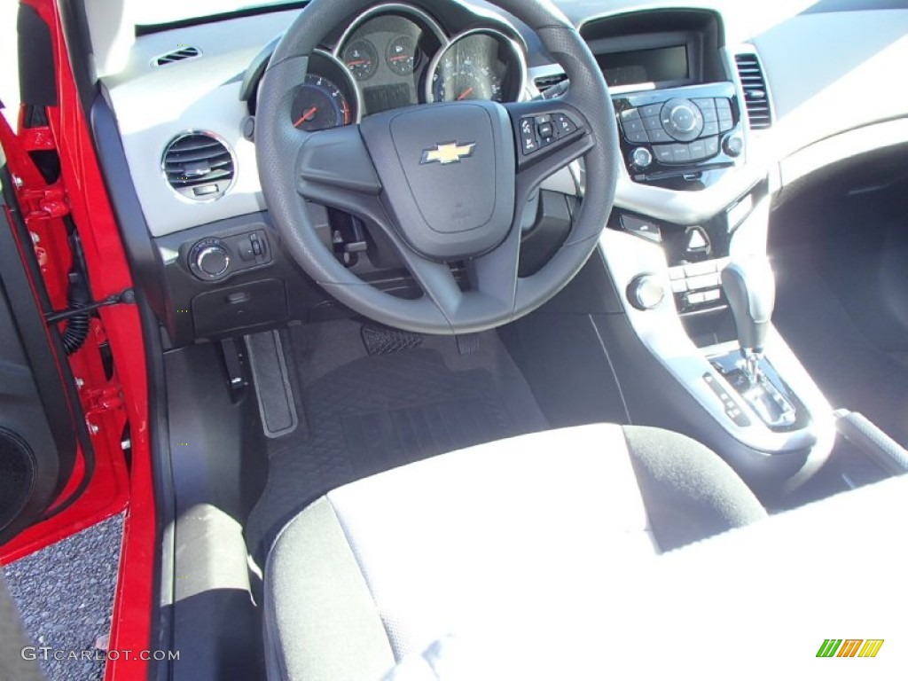 2015 Cruze LS - Red Hot / Jet Black/Medium Titanium photo #6
