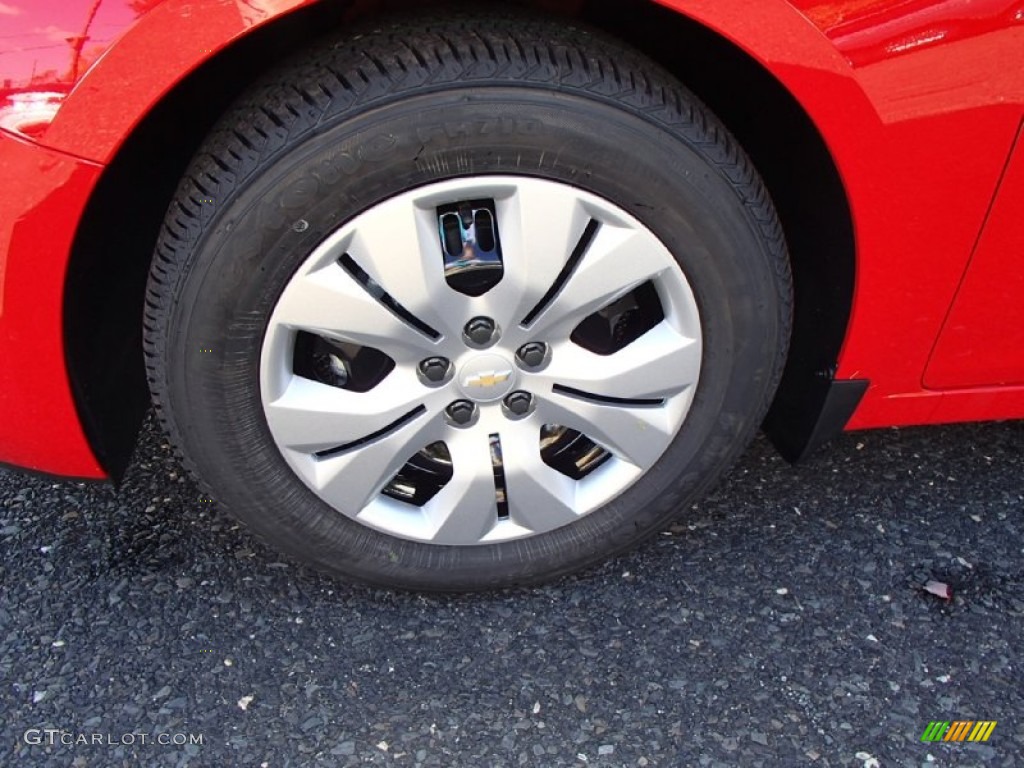 2015 Cruze LS - Red Hot / Jet Black/Medium Titanium photo #11