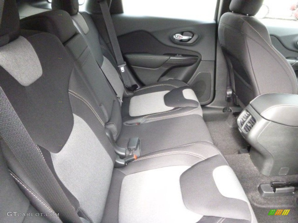 Black Interior 2015 Jeep Cherokee Sport 4x4 Photo #98348379