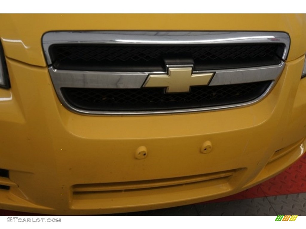 2010 Aveo LT Sedan - Summer Yellow / Charcoal photo #37