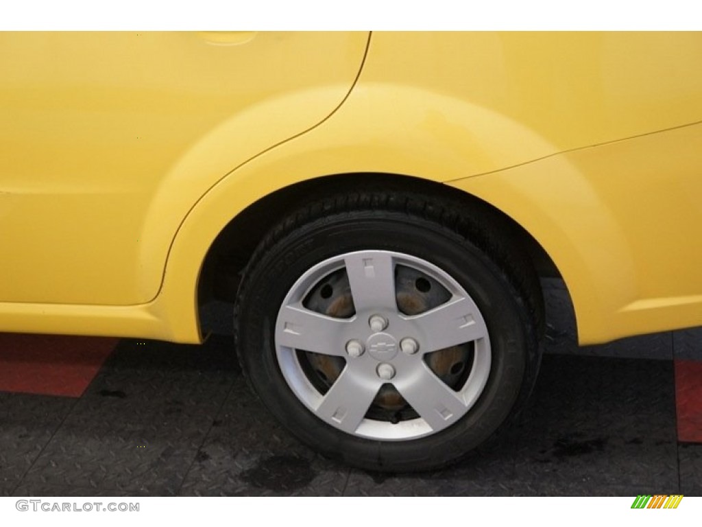 2010 Aveo LT Sedan - Summer Yellow / Charcoal photo #51