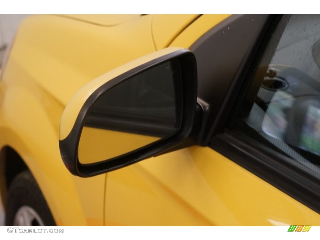2010 Aveo LT Sedan - Summer Yellow / Charcoal photo #56
