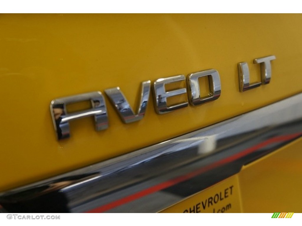 2010 Aveo LT Sedan - Summer Yellow / Charcoal photo #60