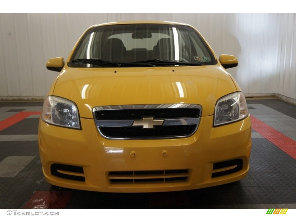 2010 Aveo LT Sedan - Summer Yellow / Charcoal photo #63