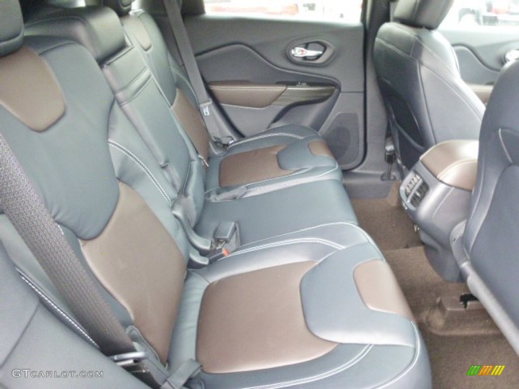 2015 Jeep Cherokee Limited 4x4 Rear Seat Photo #98352429