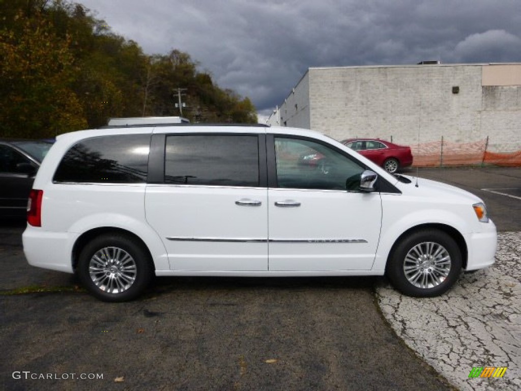 2015 Town & Country Touring-L - Bright White / Dark Frost Beige/Medium Frost Beige photo #6