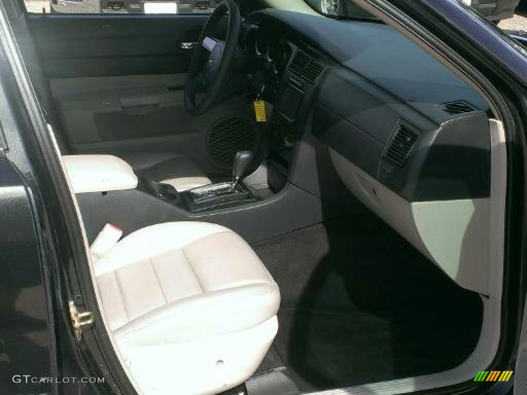 2006 Charger SXT - Brilliant Black Crystal Pearl / Dark Slate Gray/Light Graystone photo #10