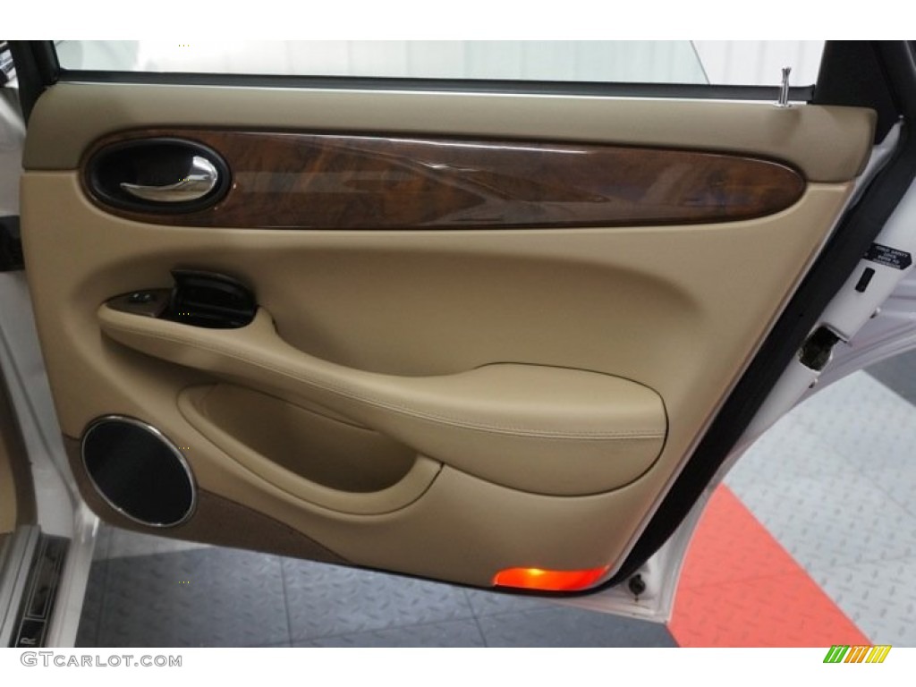 2001 XJ XJ8 - White Onyx / Cashmere photo #15