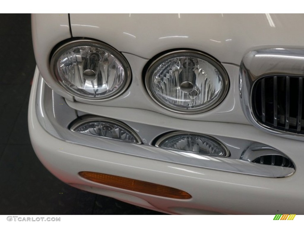 2001 XJ XJ8 - White Onyx / Cashmere photo #37