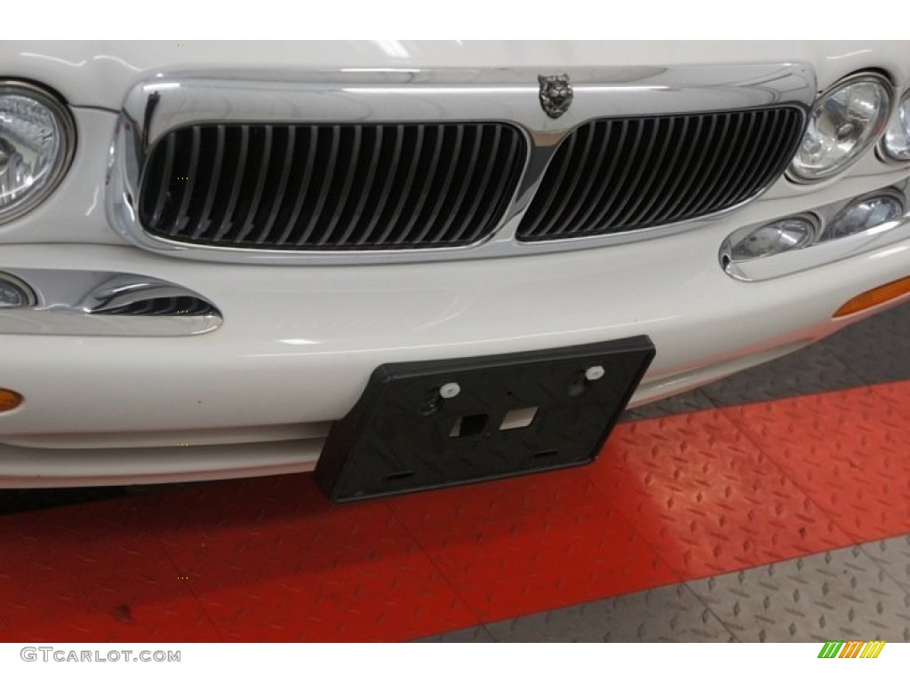 2001 XJ XJ8 - White Onyx / Cashmere photo #38