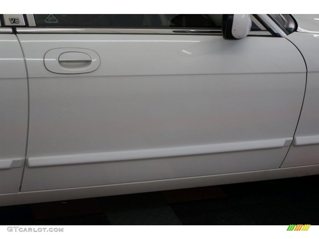 2001 XJ XJ8 - White Onyx / Cashmere photo #45