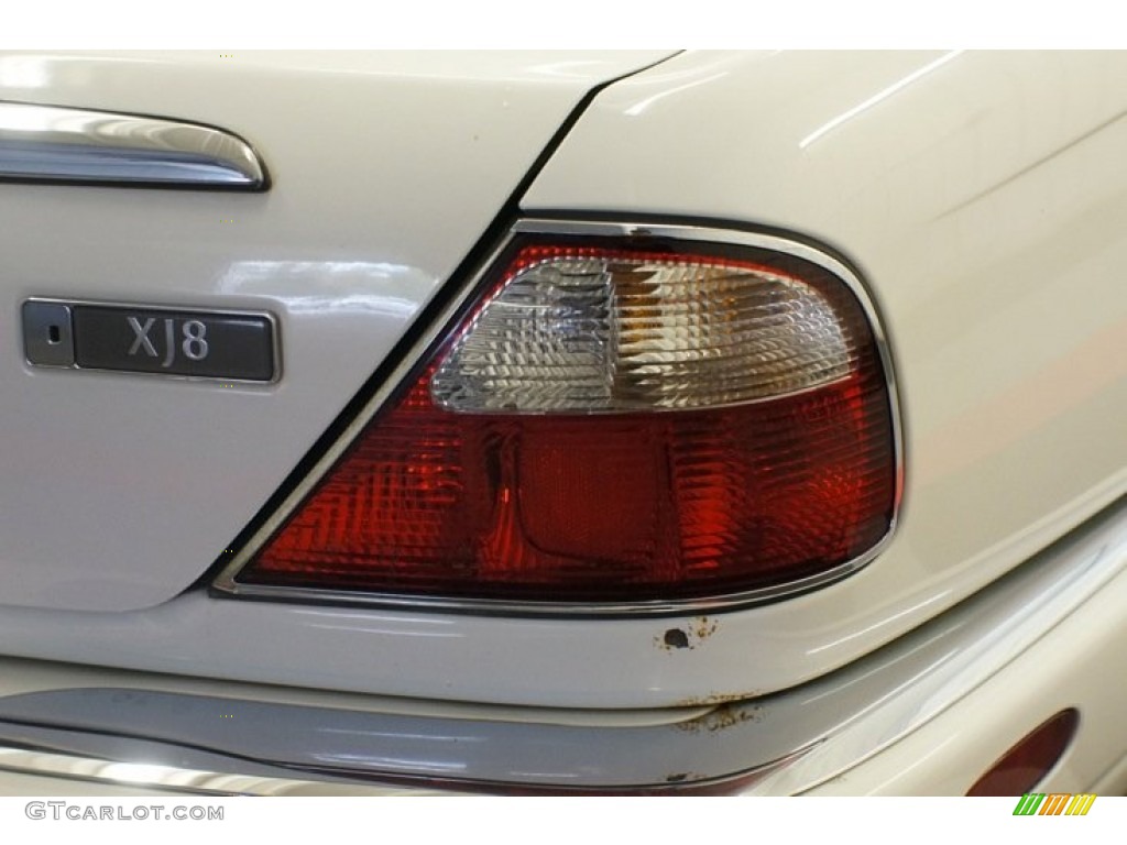 2001 XJ XJ8 - White Onyx / Cashmere photo #50