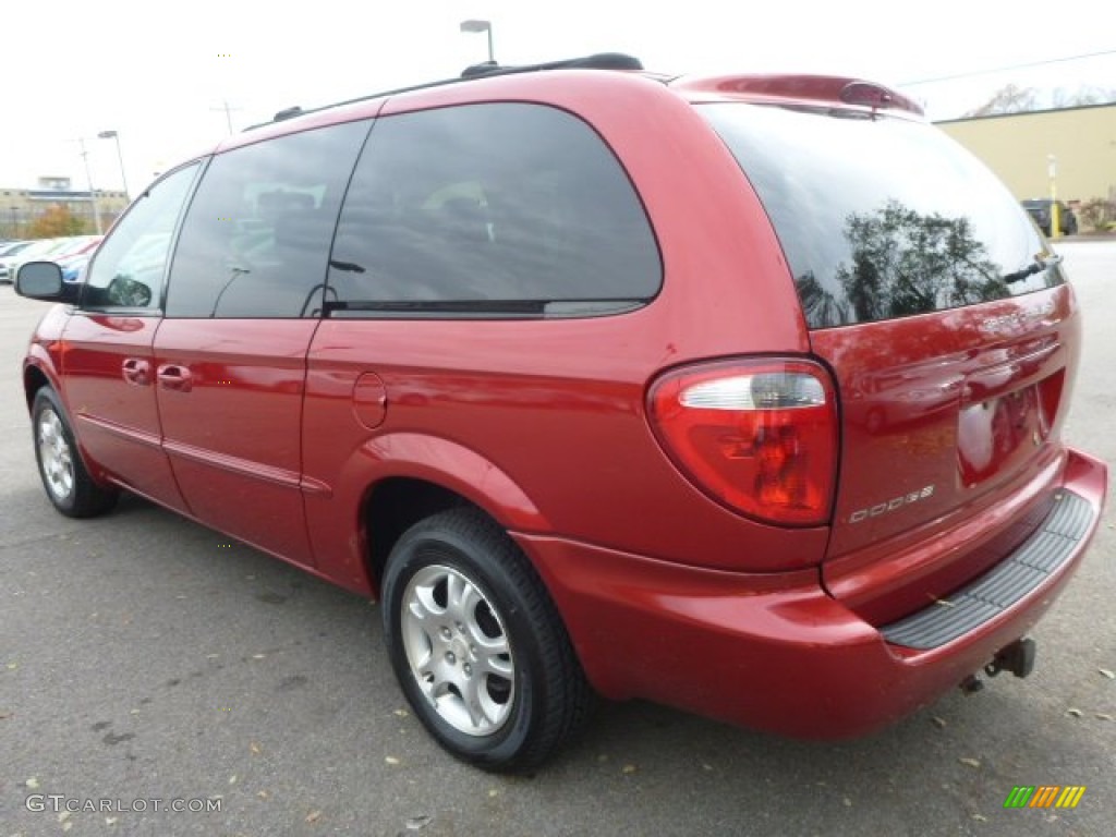 2002 Grand Caravan Sport - Inferno Red Pearl / Taupe photo #2