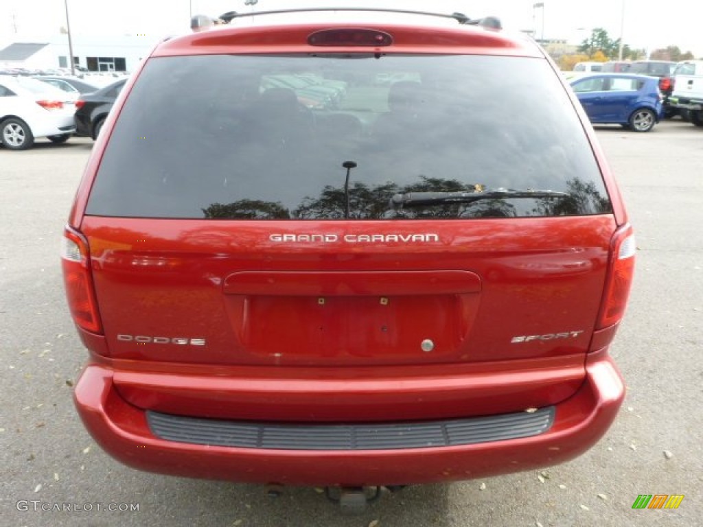 2002 Grand Caravan Sport - Inferno Red Pearl / Taupe photo #3