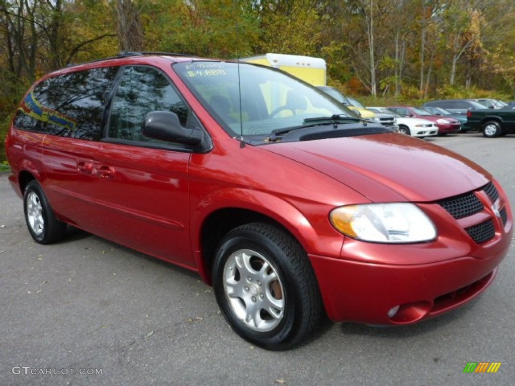 2002 Grand Caravan Sport - Inferno Red Pearl / Taupe photo #5