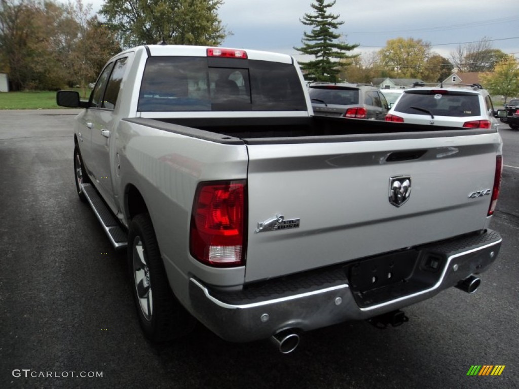 2015 1500 Big Horn Crew Cab 4x4 - Bright Silver Metallic / Black/Diesel Gray photo #3