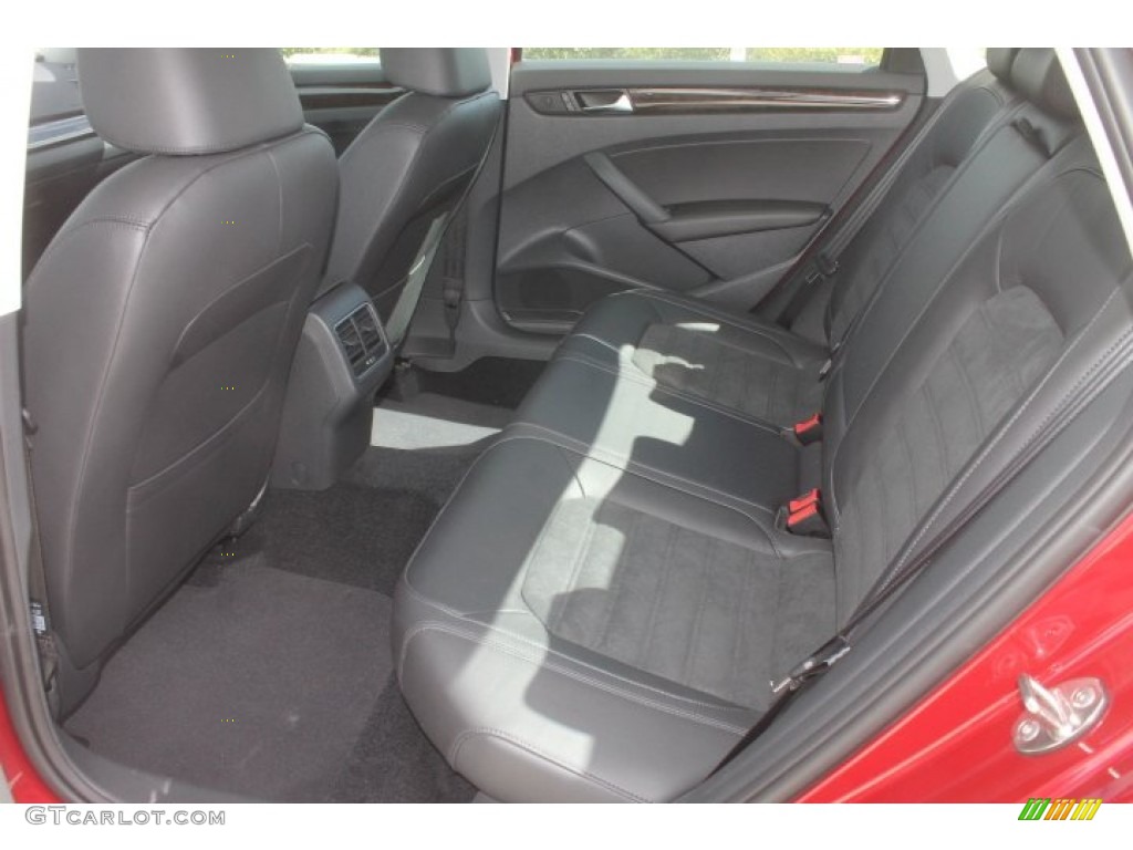 Titan Black Interior 2015 Volkswagen Passat TDI SEL Premium Sedan Photo #98362857