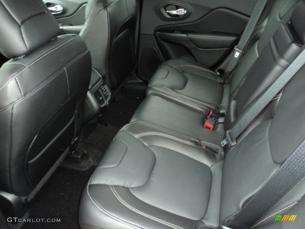 2015 Jeep Cherokee Limited Rear Seat Photos