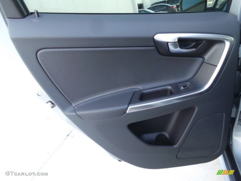 2015 Volvo XC60 T6 AWD R-Design R-Design Off Black Door Panel Photo #98367867