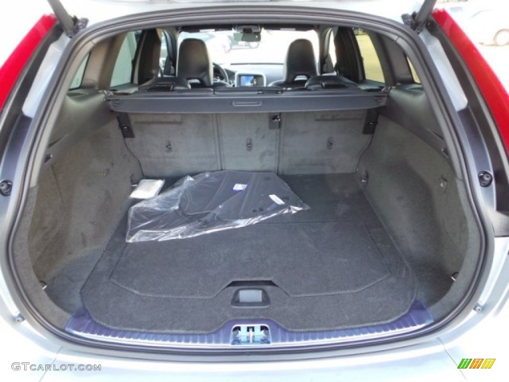 2015 Volvo XC60 T6 AWD R-Design Trunk Photo #98367954