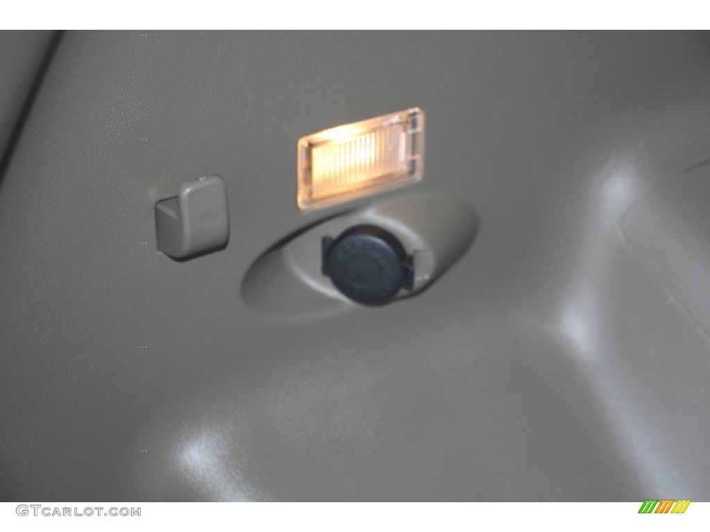 2008 Tucson SE - Platinum Silver / Gray photo #38