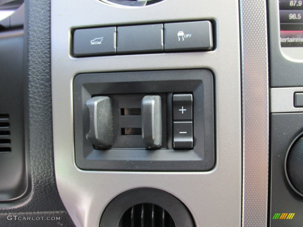 2015 Ford Expedition XLT Controls Photos