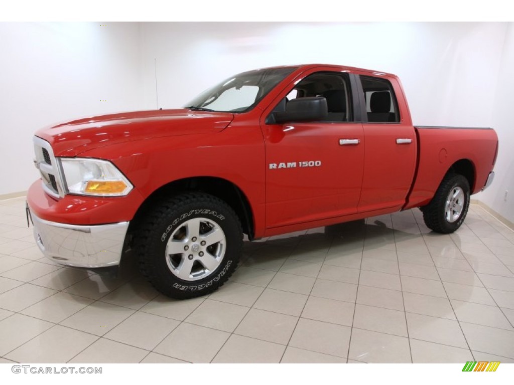 2011 Ram 1500 SLT Quad Cab 4x4 - Flame Red / Dark Slate Gray/Medium Graystone photo #3