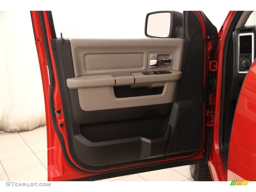 2011 Ram 1500 SLT Quad Cab 4x4 - Flame Red / Dark Slate Gray/Medium Graystone photo #4