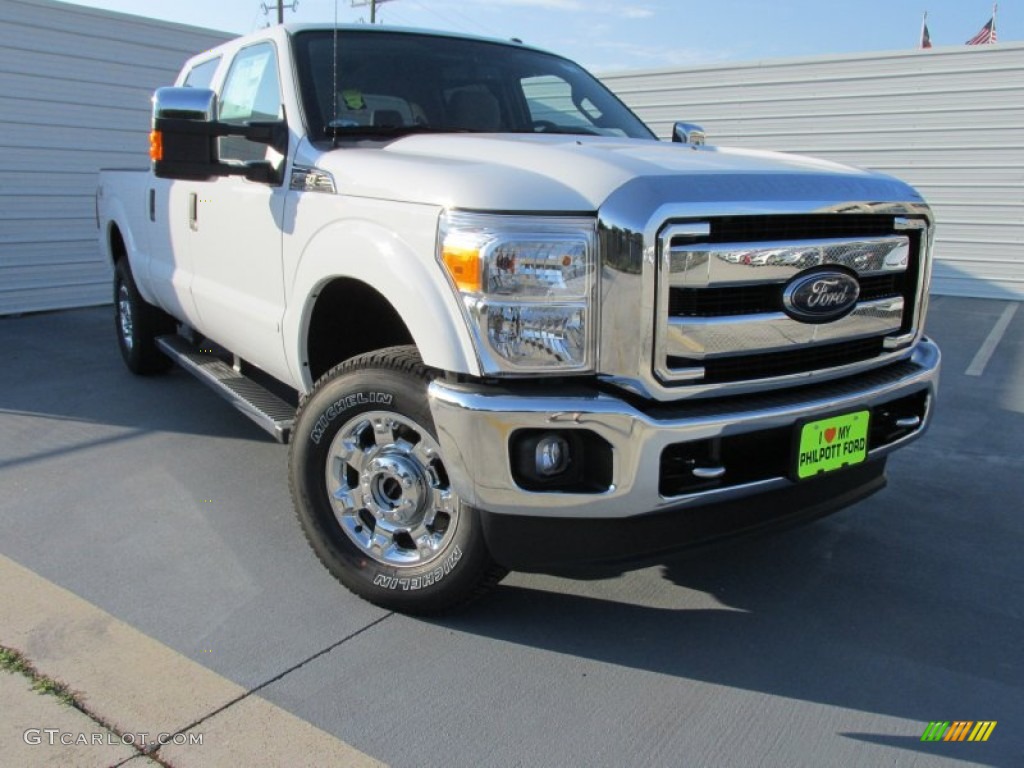 2015 F250 Super Duty XLT Crew Cab 4x4 - Oxford White / Steel photo #2