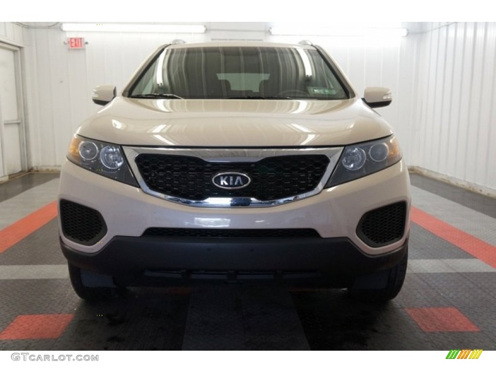 2011 Sorento LX V6 AWD - White Sand Beige / Gray photo #4