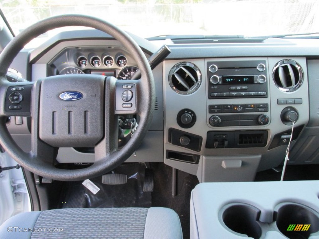 2015 F250 Super Duty XLT Crew Cab 4x4 - Oxford White / Steel photo #28