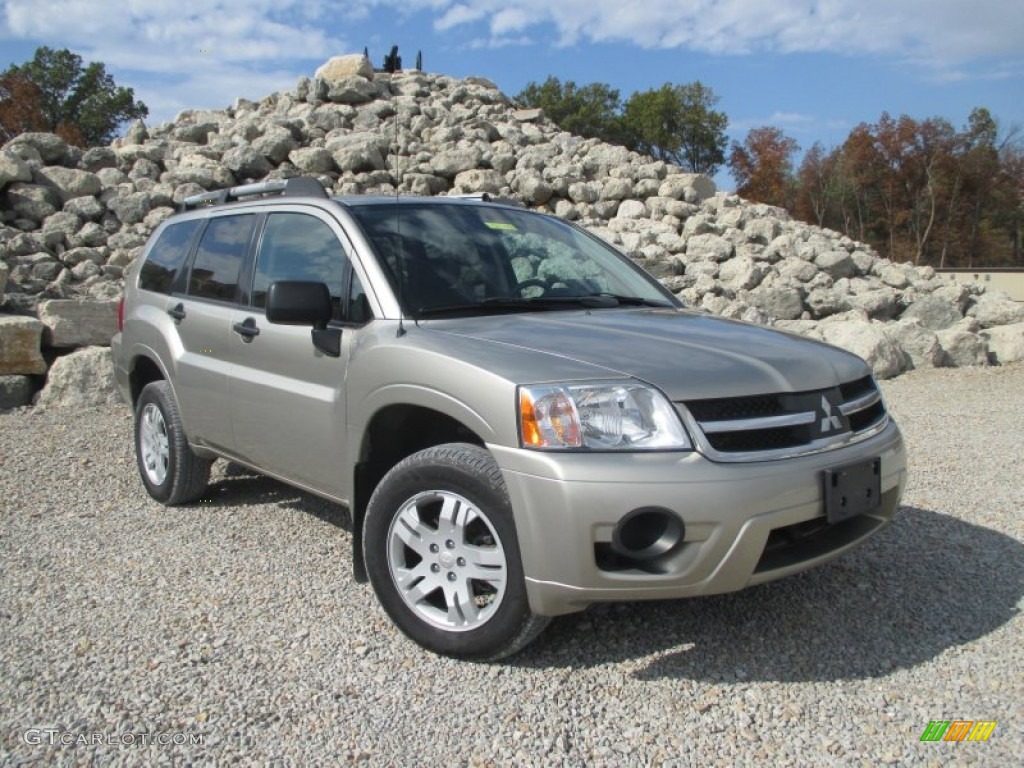 2007 Mitsubishi Endeavor LS AWD Exterior Photos