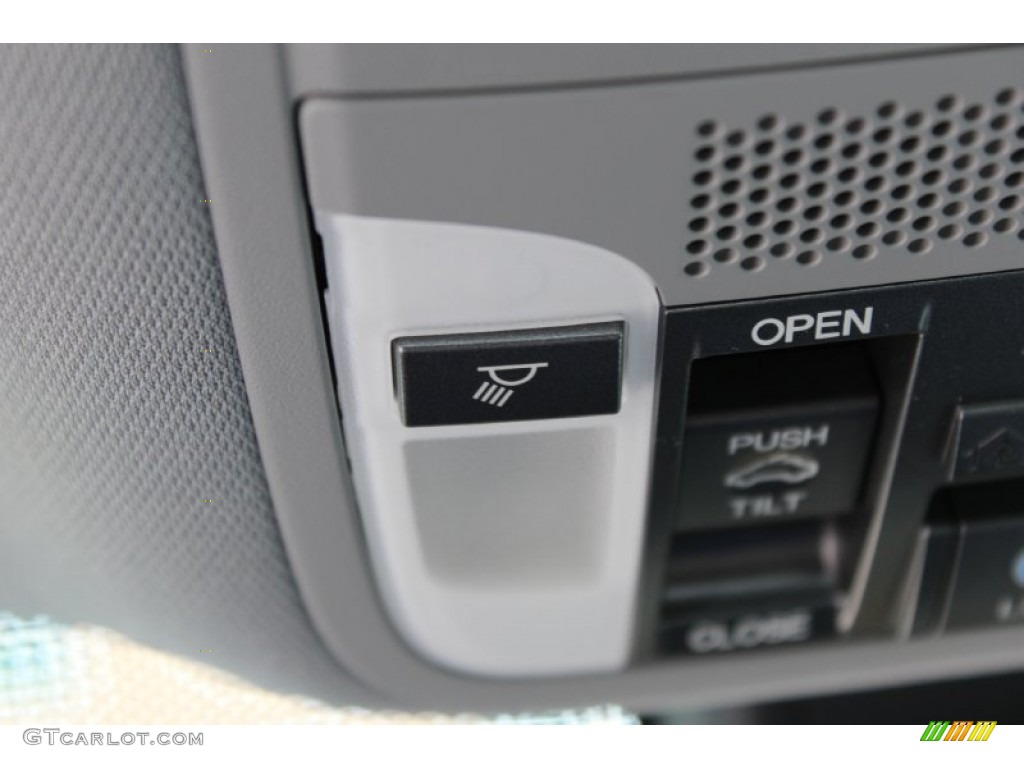 2015 Acura TLX 3.5 Technology SH-AWD Controls Photo #98382417