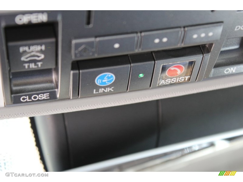 2015 Acura TLX 3.5 Technology SH-AWD Controls Photo #98382459