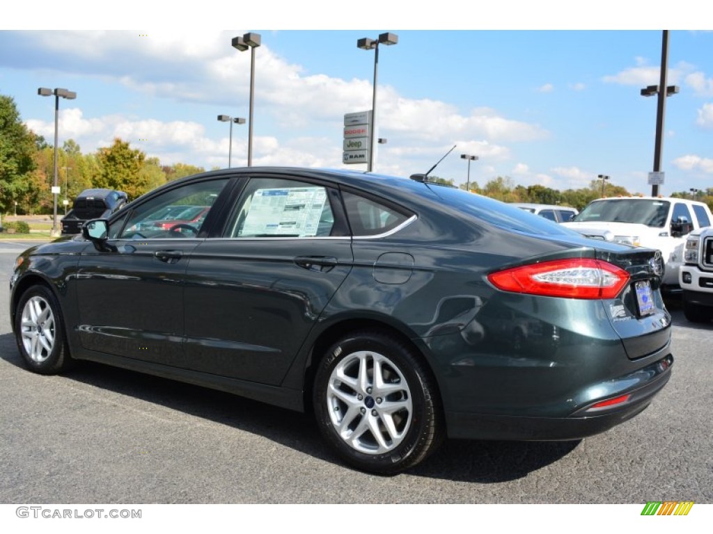 2015 Fusion SE - Guard Metallic / Charcoal Black photo #20