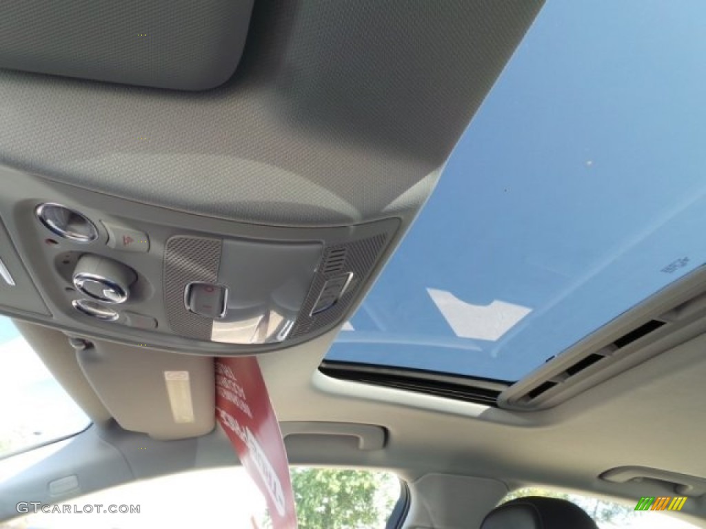 2015 A4 2.0T Premium Plus quattro - Florett Silver Metallic / Black photo #17